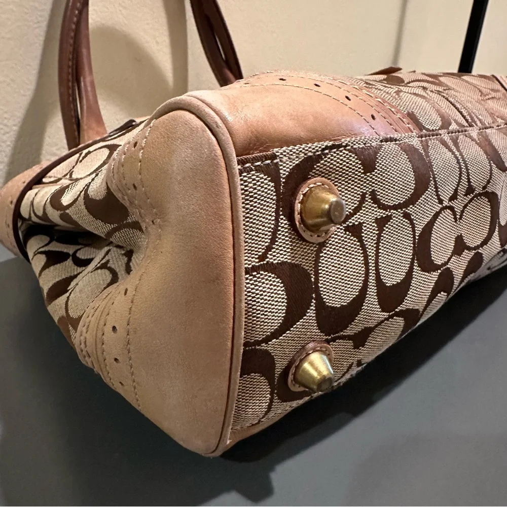 Coach Hampton Signature C Satchel. Y2K. 2006.  Style number 10507. - Picture 4 of 10